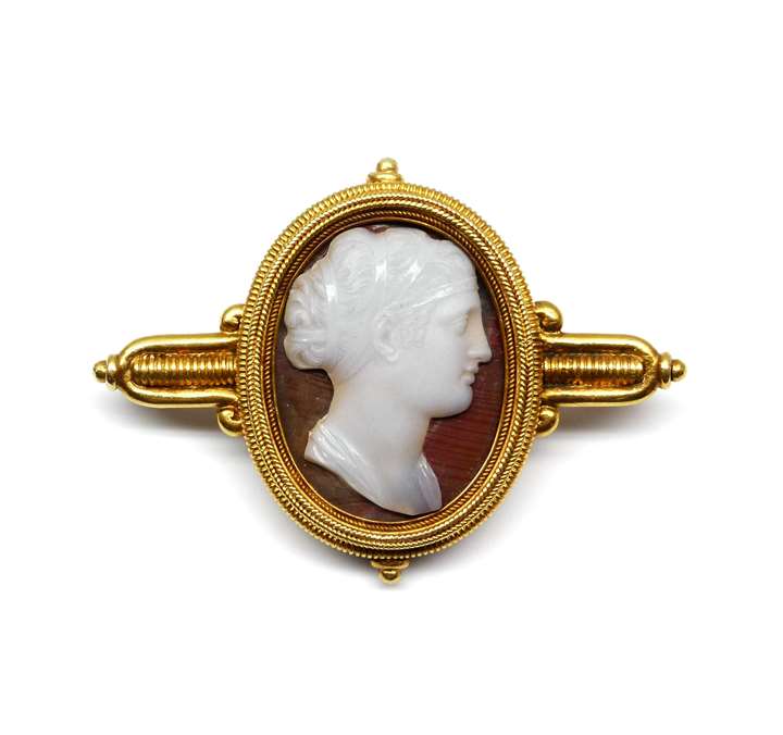 19th century Archaeological revival agate cameo and gold brooch